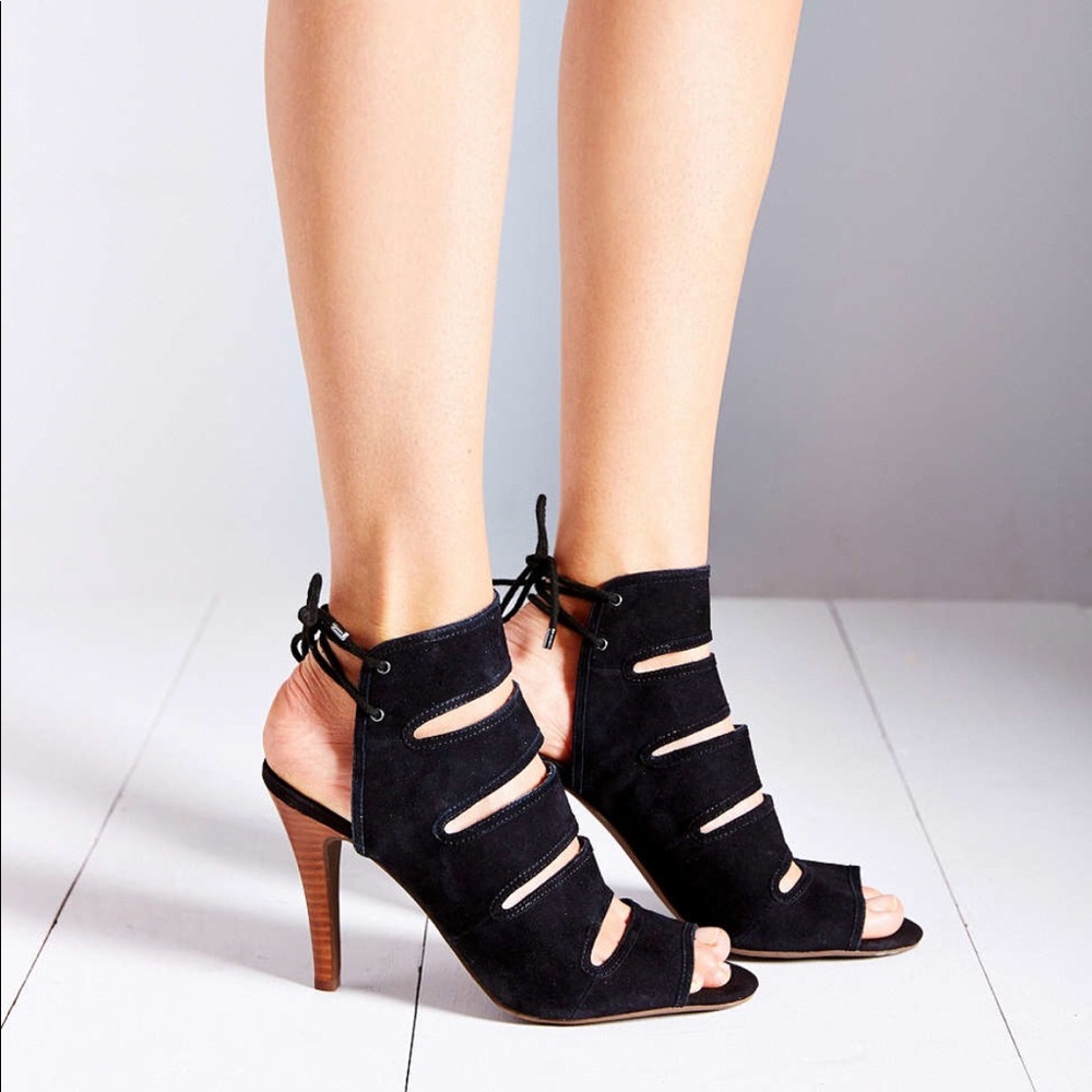 Seychelles Women's Play Along Black Sandal size 9